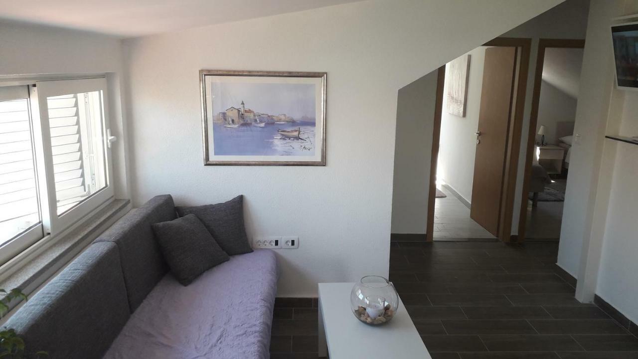 Apartmani Zilic Dugi Rat Bagian luar foto